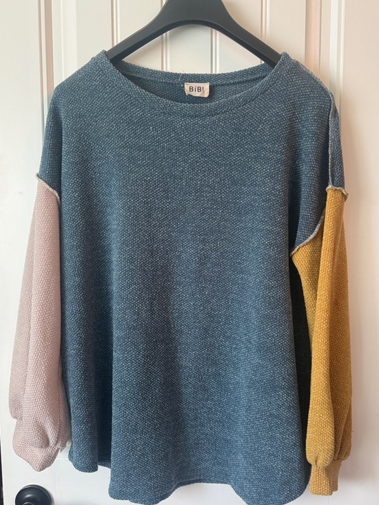 BiBi Sweaters - BiBi Blue Scoop Neck Colorblock Lightweight Sweater with Cream & Mustard Sleeves
